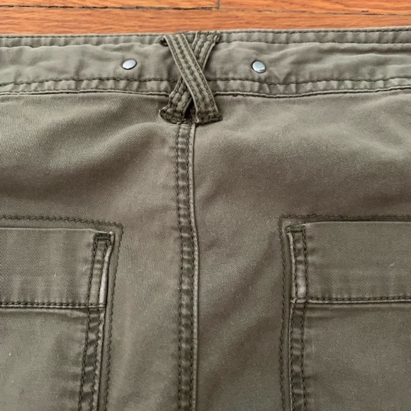 Flawed Anthropologie Hei Hei Olive Green Pants Size 4 - Picture 7 of 12